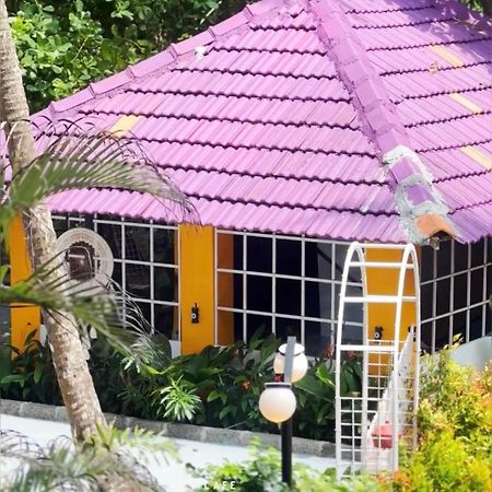 Roba- Beachcafe & Luxurystay Kannur Bagian luar foto