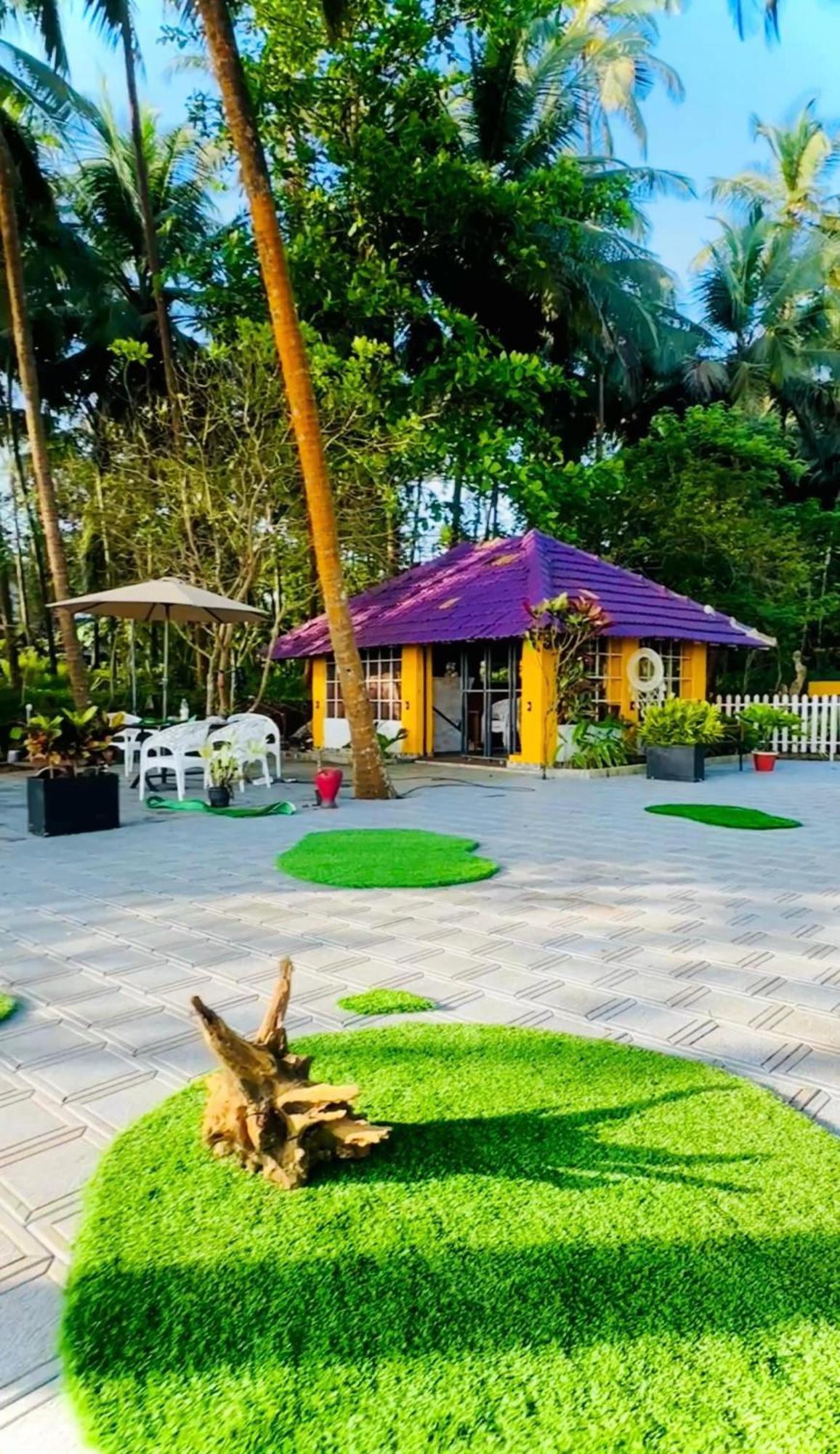 Roba- Beachcafe & Luxurystay Kannur Bagian luar foto